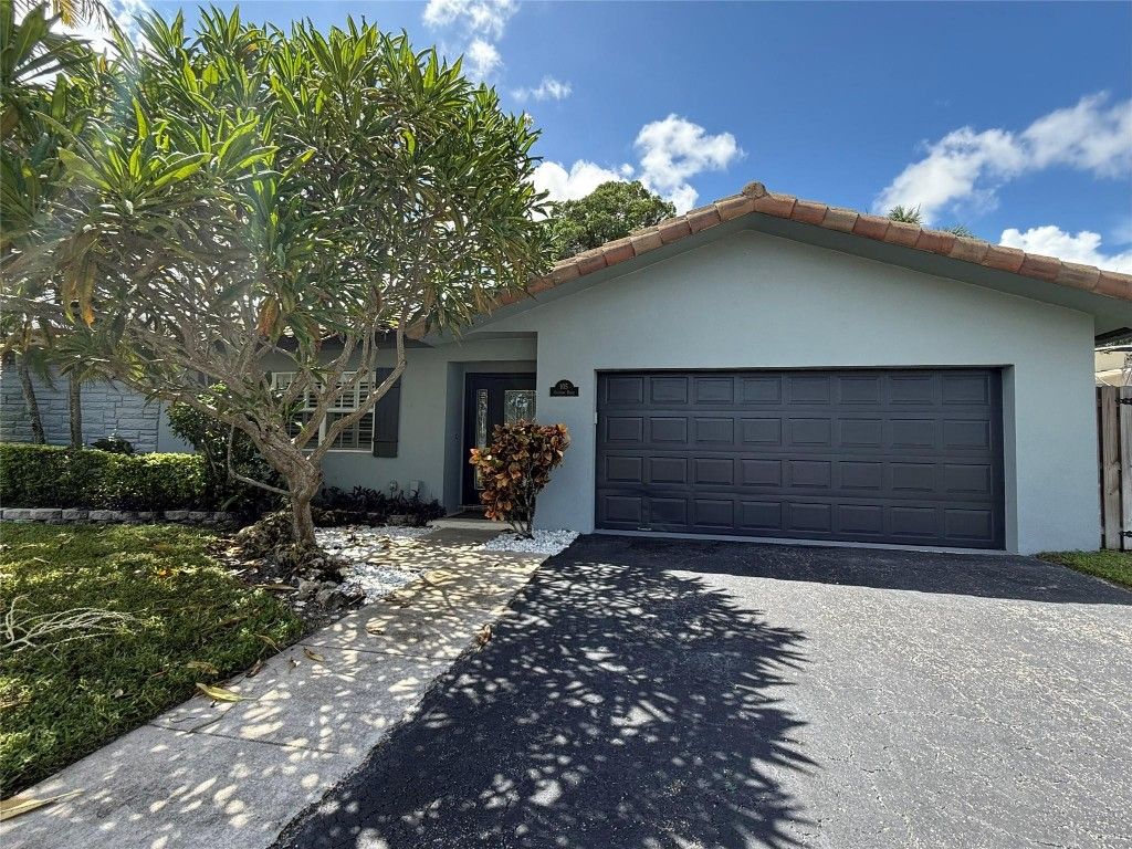 Photo of 105 Orchard Ridge Lane, Boca Raton, FL 33431 (MLS # F10521564)