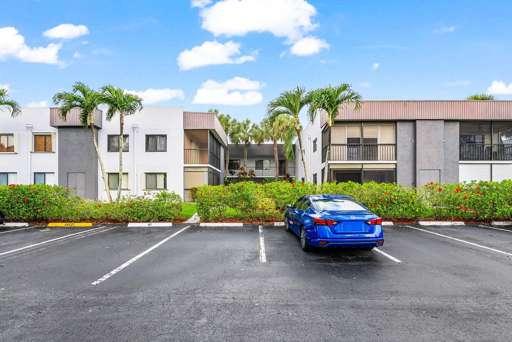 Photo of 15054 Ashland Way #102, Delray Beach, FL 33484 (MLS # B26014131)