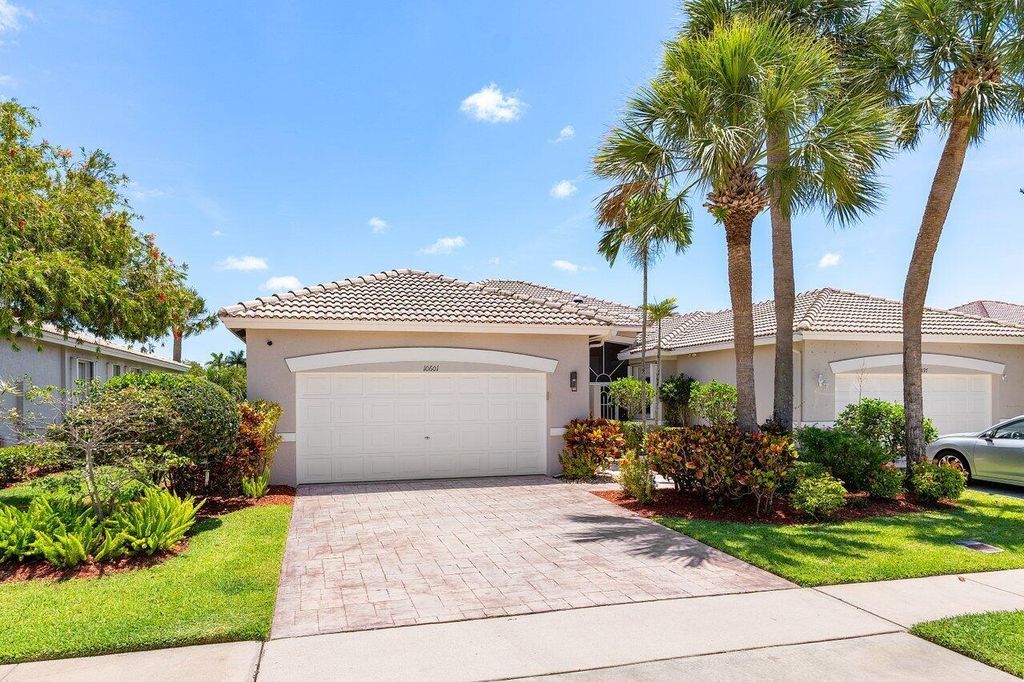 Photo of 10601 Royal Caribbean Circle, Boynton Beach, FL 33437 (MLS # R11089468)