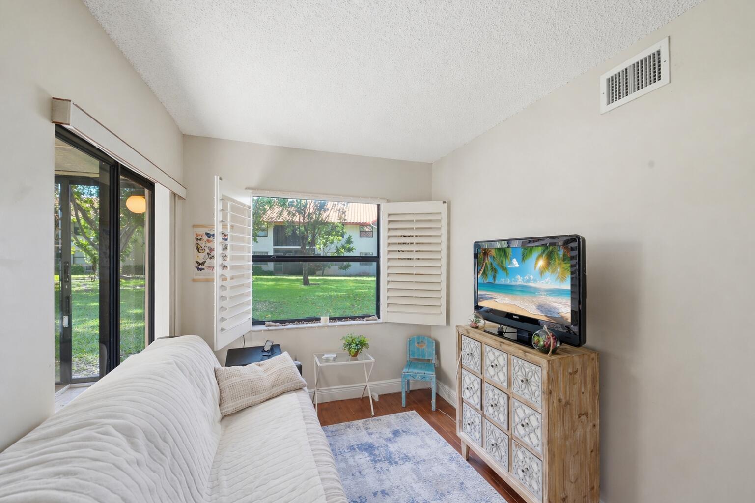 EMBASSY SQUARE CONDO - Residential