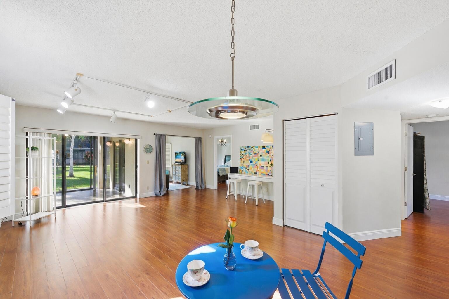 EMBASSY SQUARE CONDO - Residential