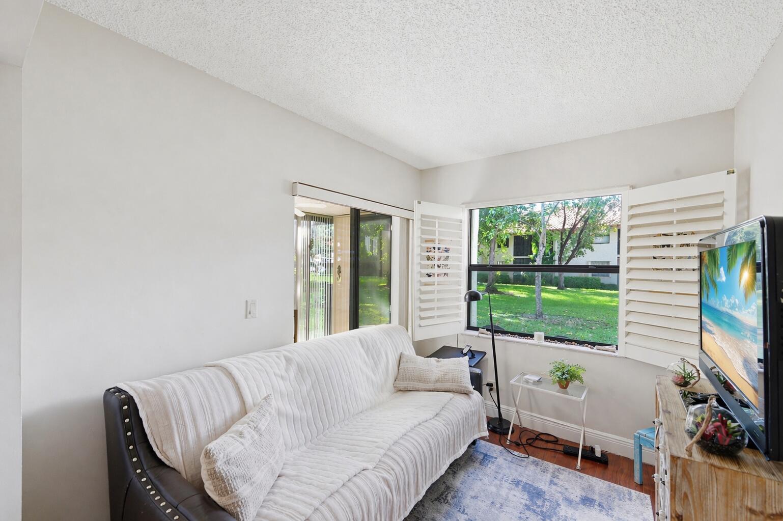 EMBASSY SQUARE CONDO - Residential