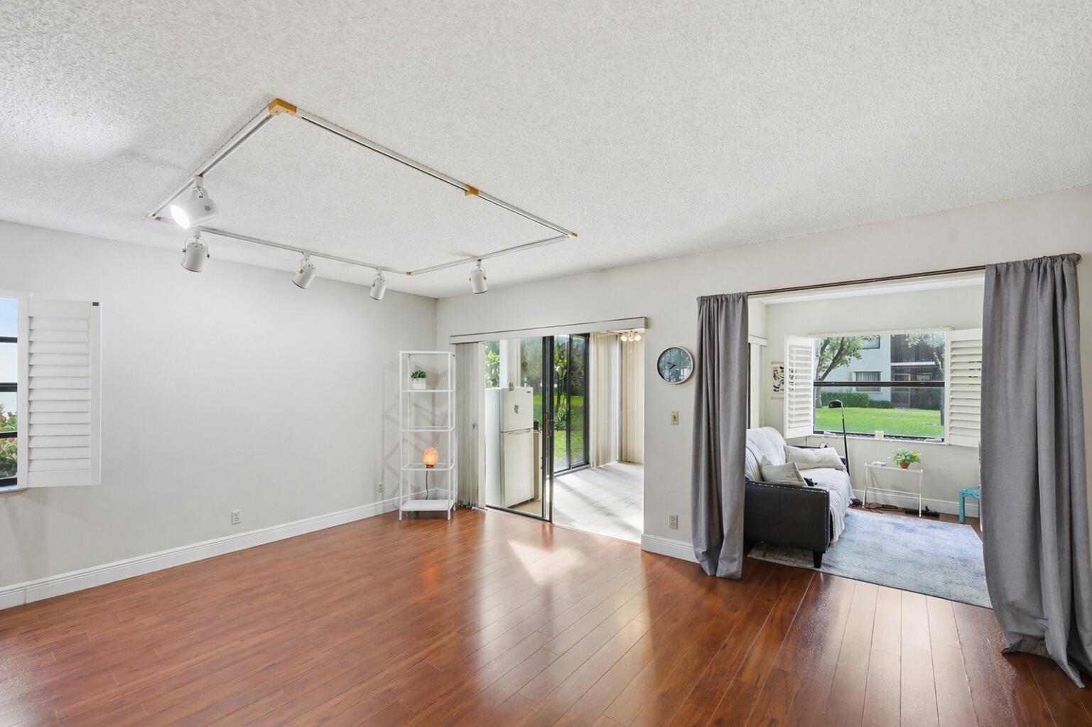 EMBASSY SQUARE CONDO - Residential