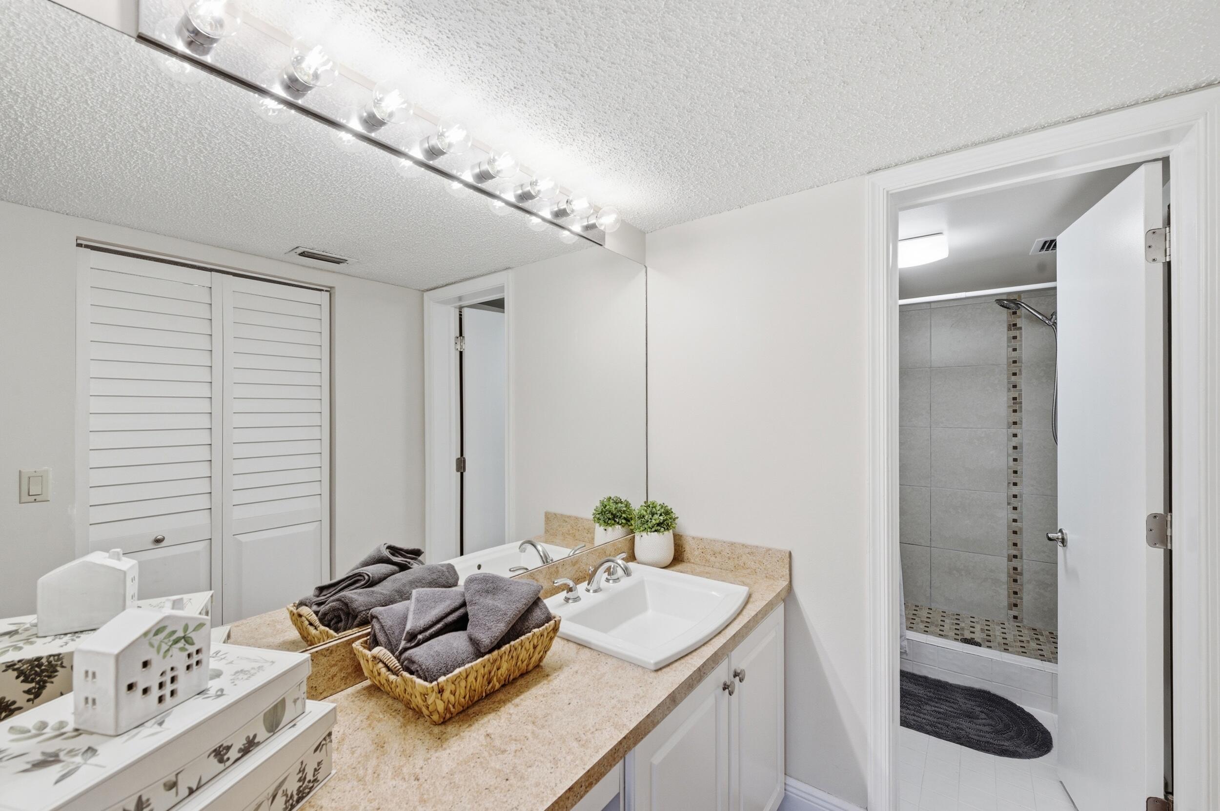 EMBASSY SQUARE CONDO - Residential