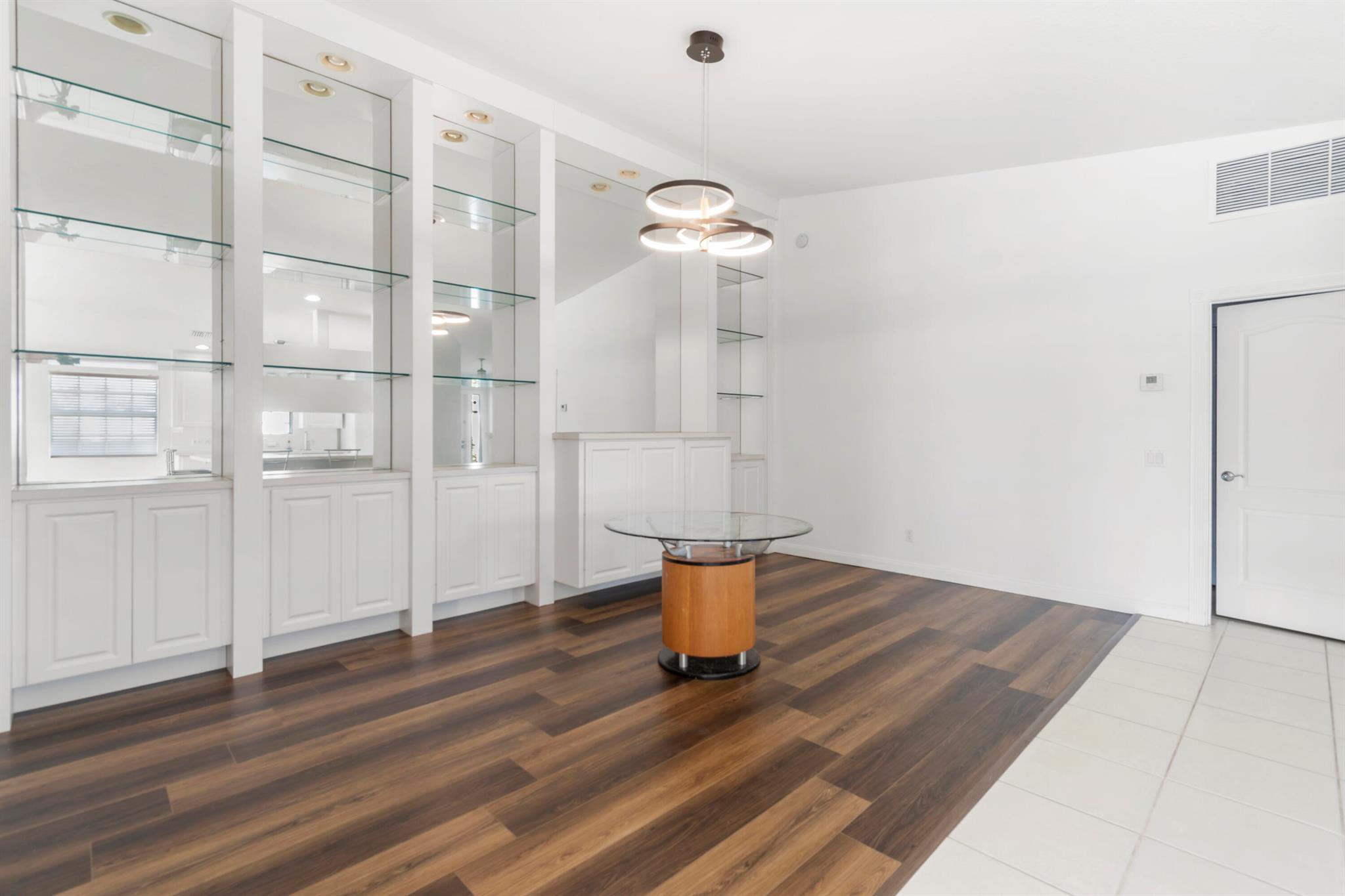 VILLAGEWALK OF WELLINGTON - Residential Lease