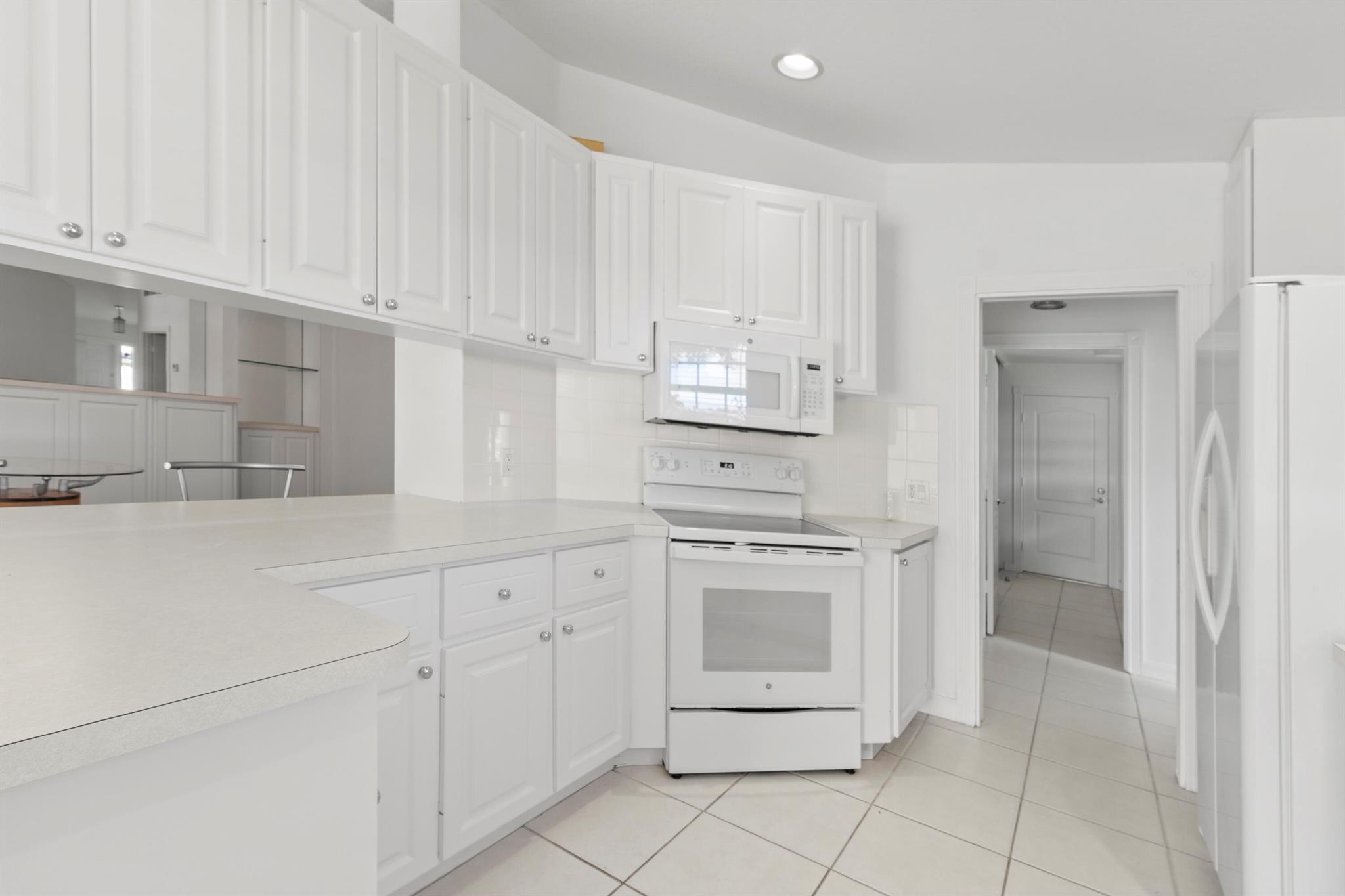 VILLAGEWALK OF WELLINGTON - Residential Lease