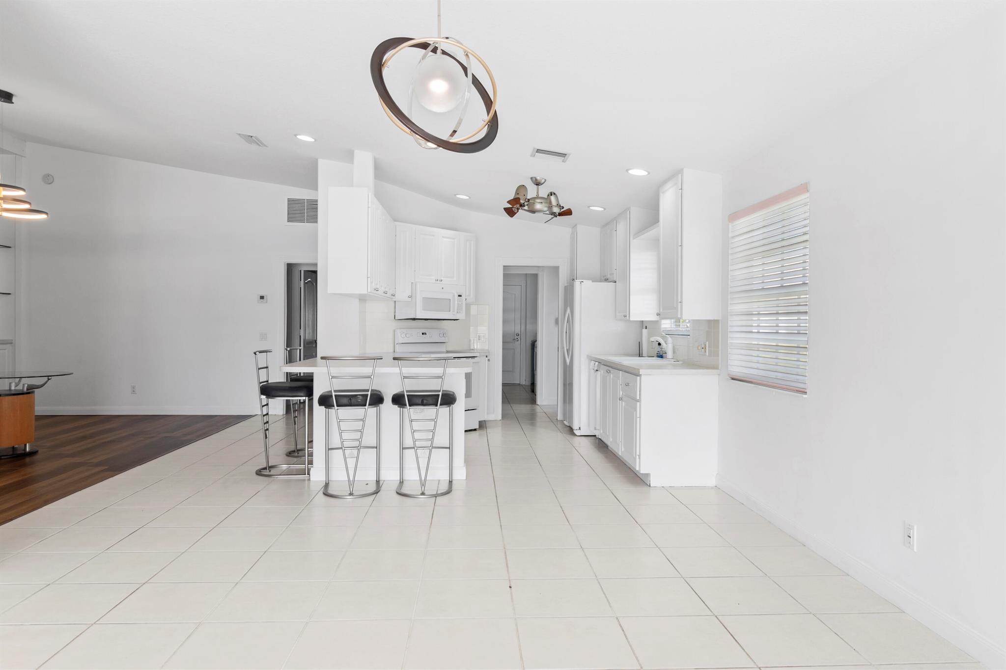 VILLAGEWALK OF WELLINGTON - Residential Lease