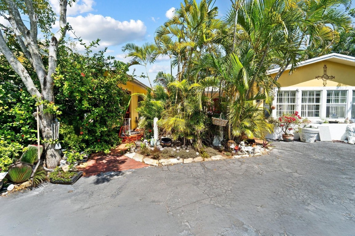 Coral Ridge Isles 45-47 B - Residential Income