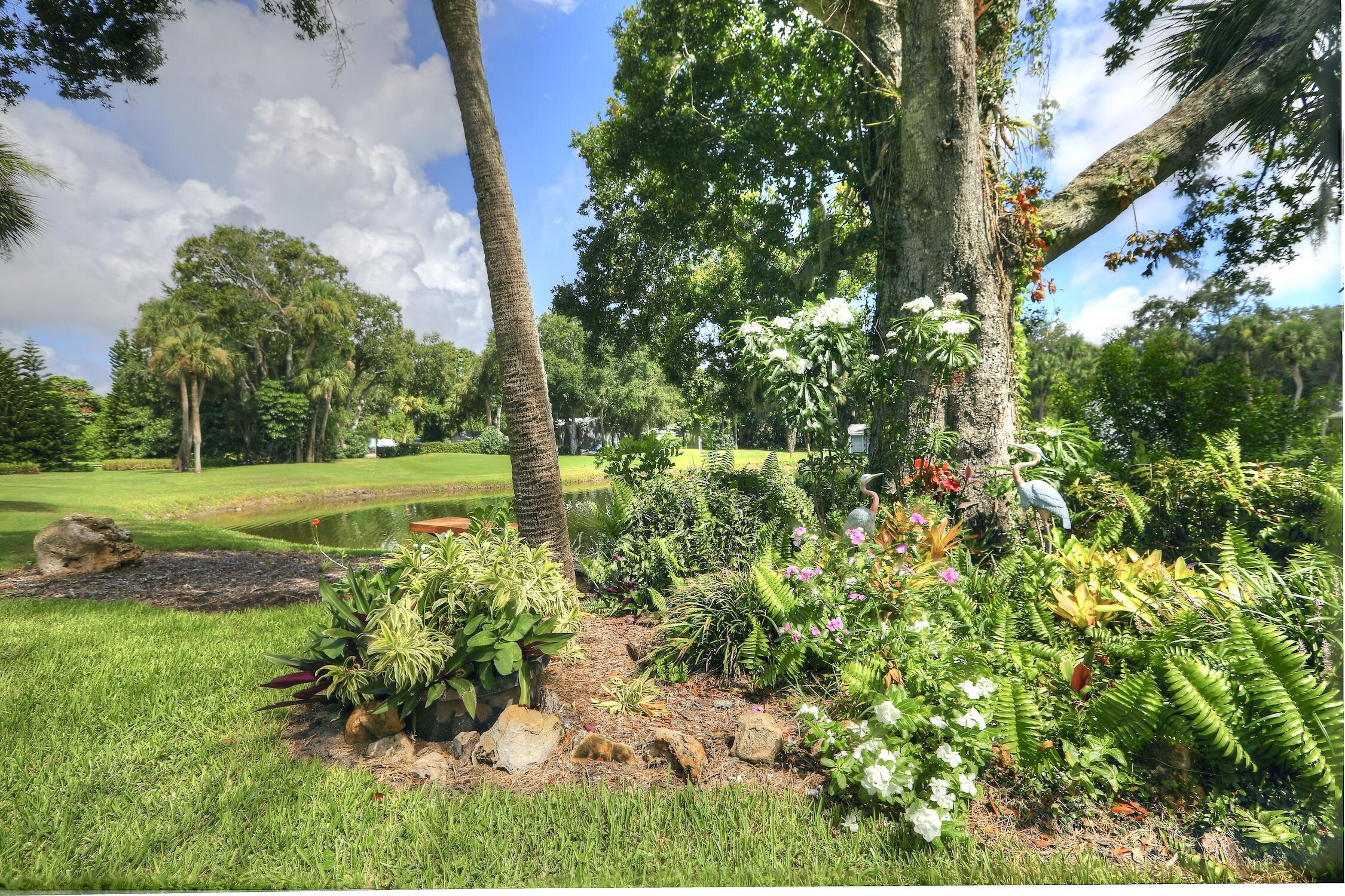 PELICAN POINTE OF SEBASTIAN V - Residential