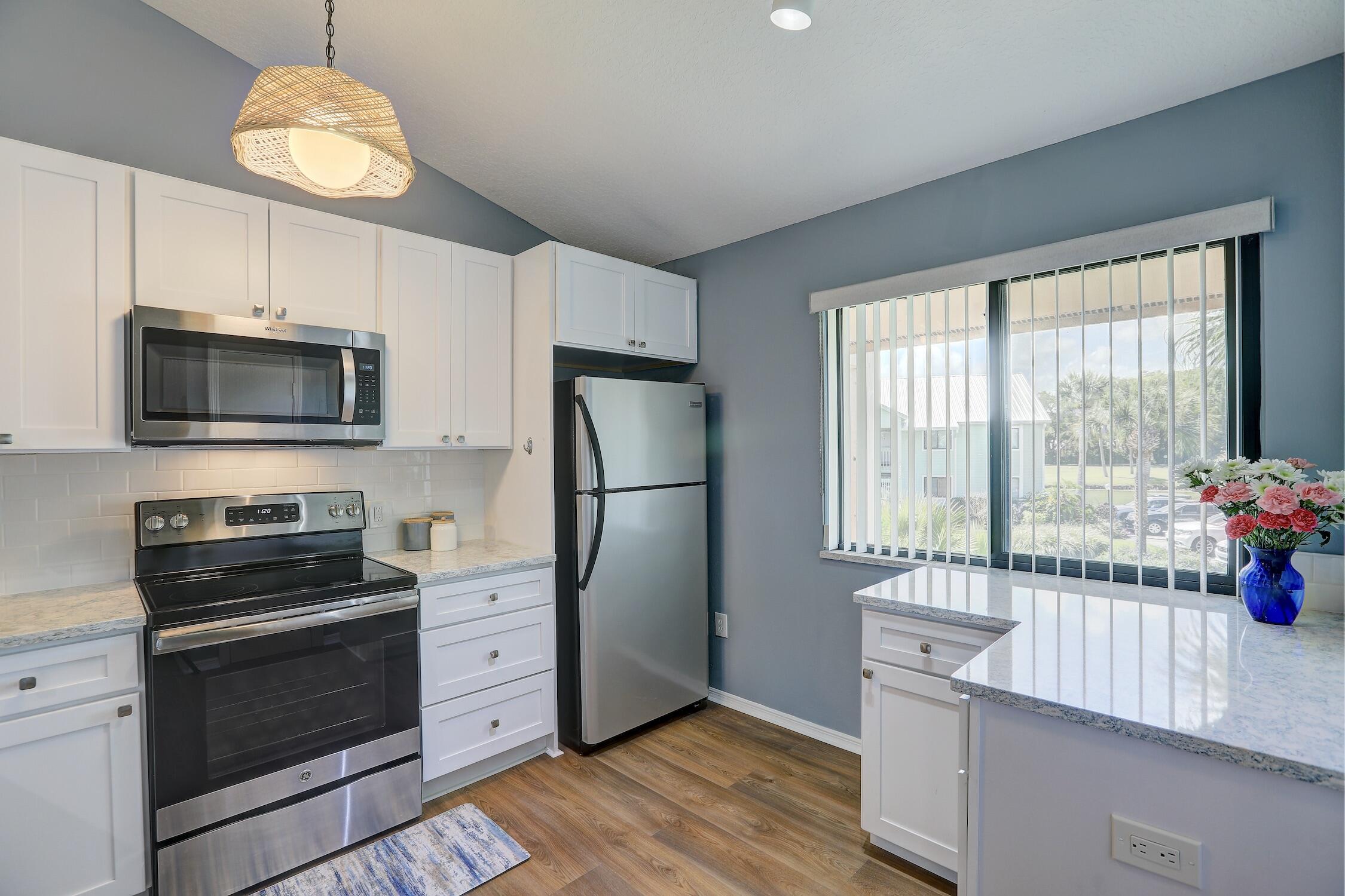 PELICAN POINTE OF SEBASTIAN V - Residential