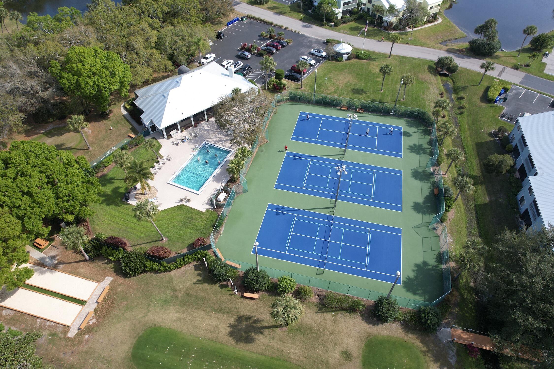 PELICAN POINTE OF SEBASTIAN V - Residential