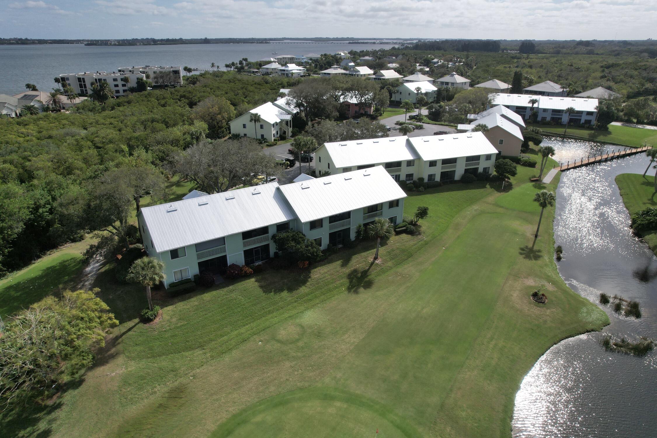 PELICAN POINTE OF SEBASTIAN V - Residential