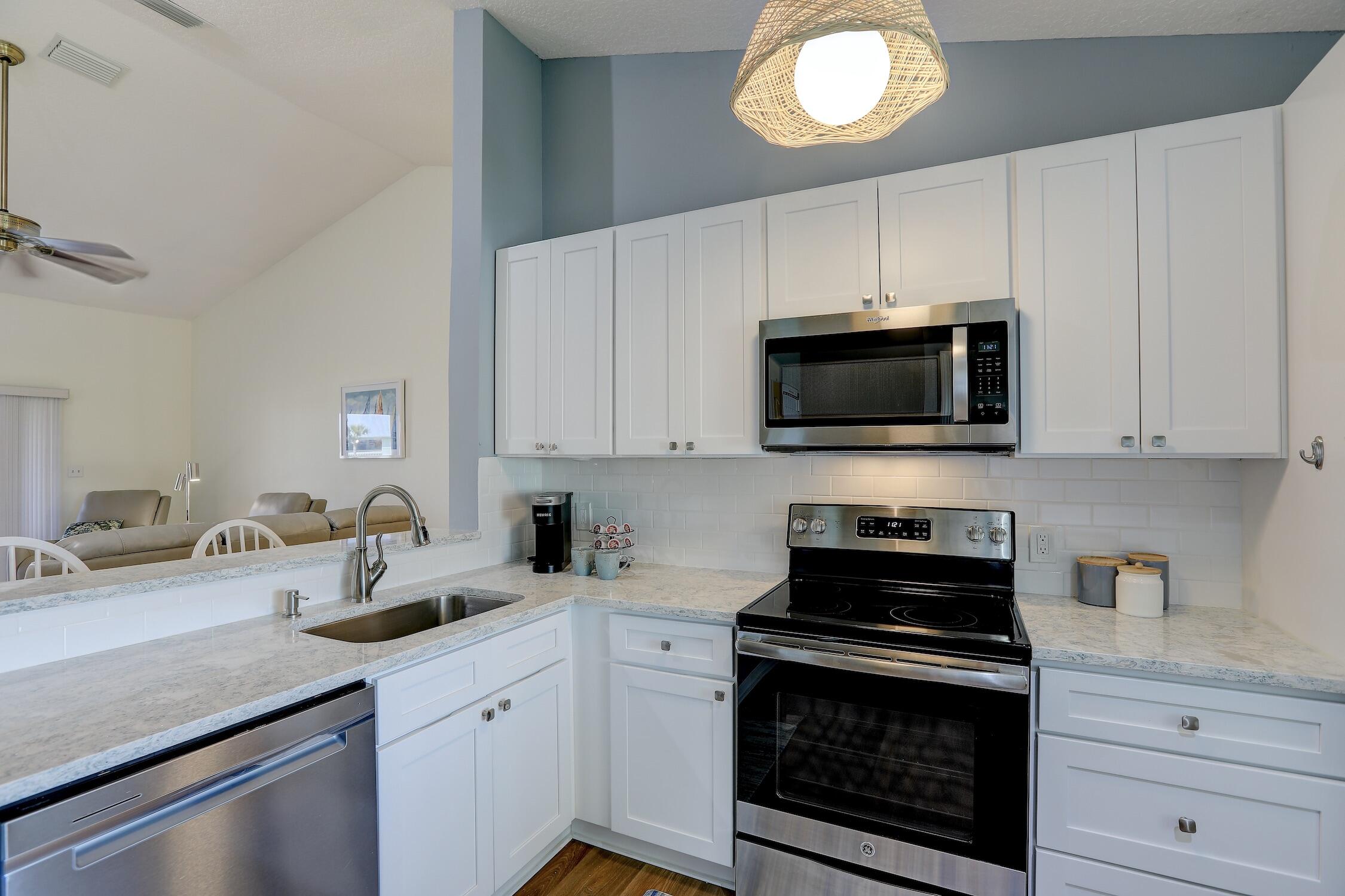 PELICAN POINTE OF SEBASTIAN V - Residential