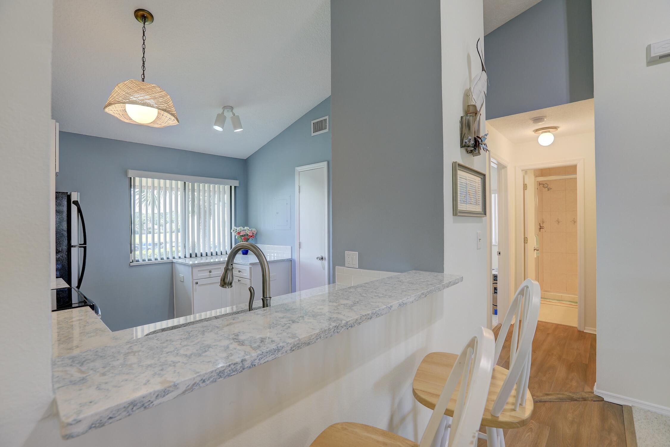 PELICAN POINTE OF SEBASTIAN V - Residential