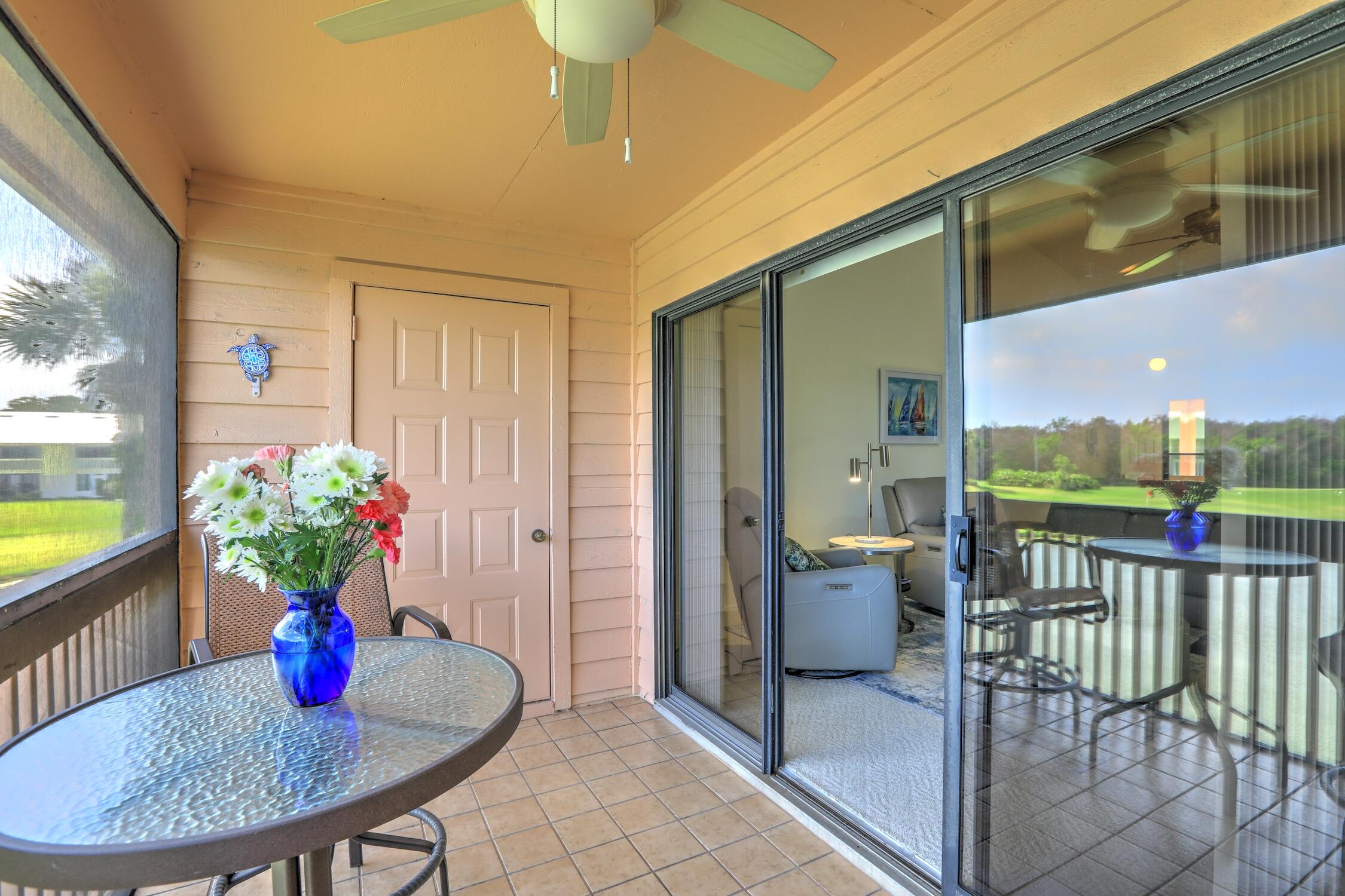 PELICAN POINTE OF SEBASTIAN V - Residential