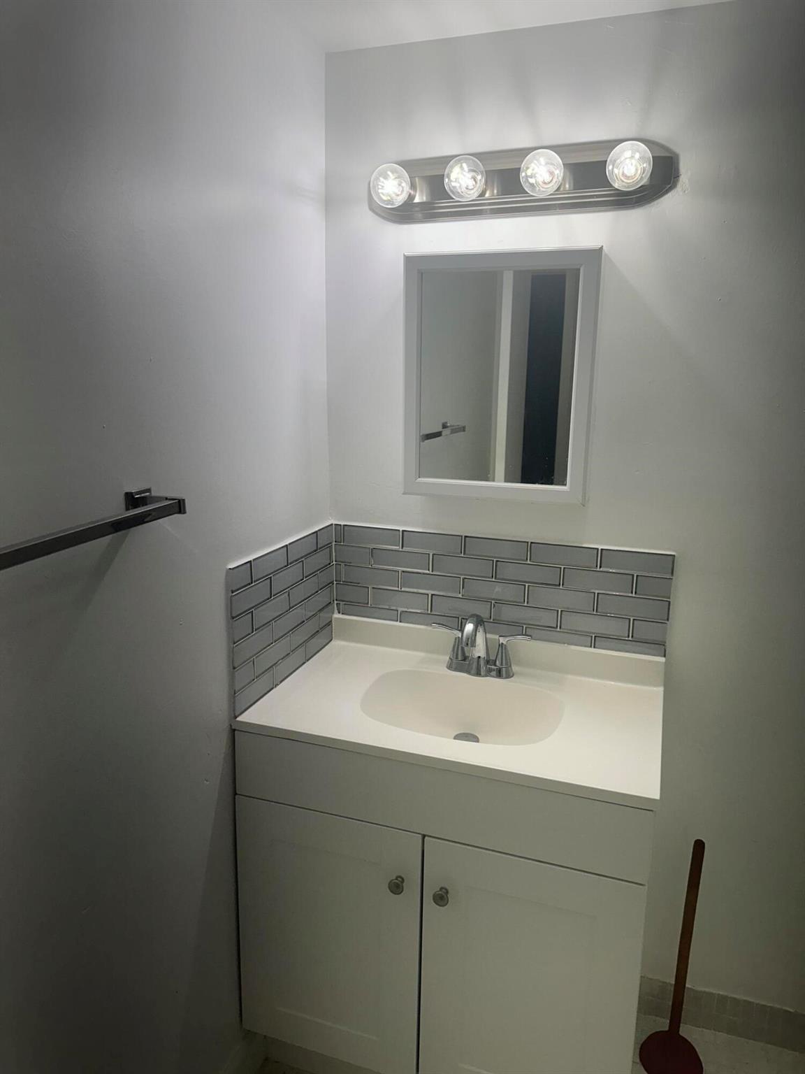Lake Clarke Gardens  Cond - Residential