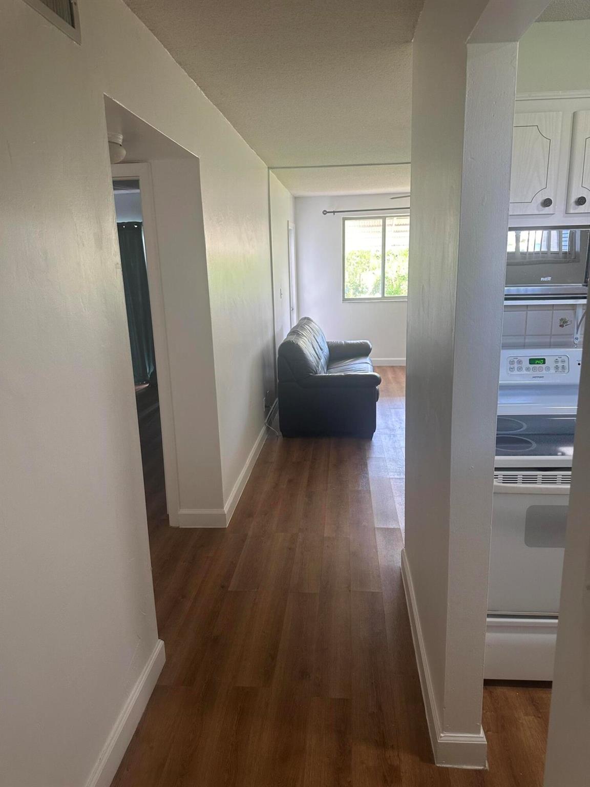 Lake Clarke Gardens  Cond - Residential