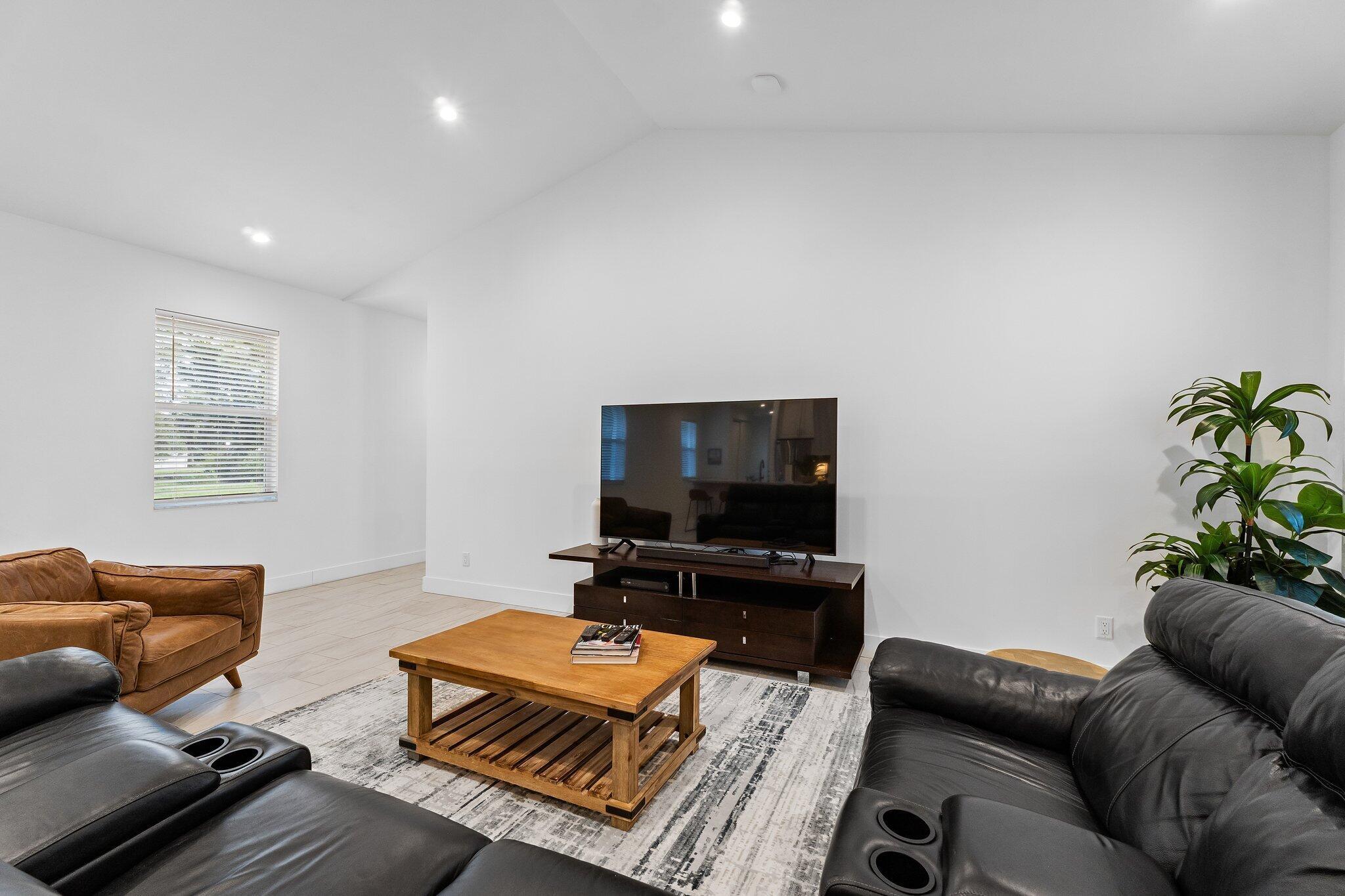 ABYSSINIA PARK - Residential Lease