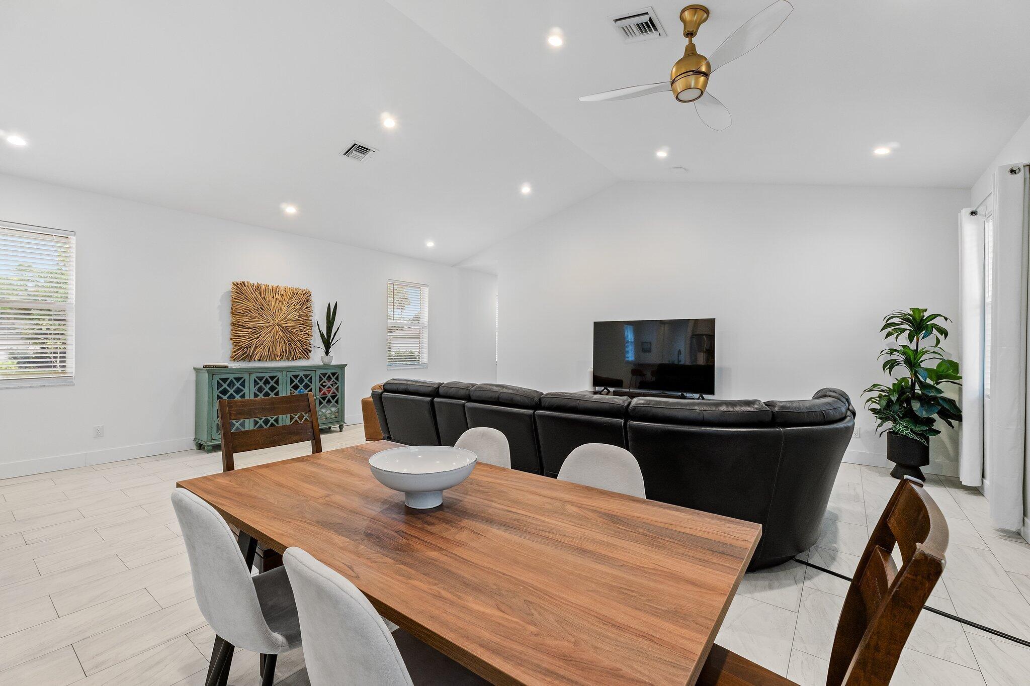 ABYSSINIA PARK - Residential Lease