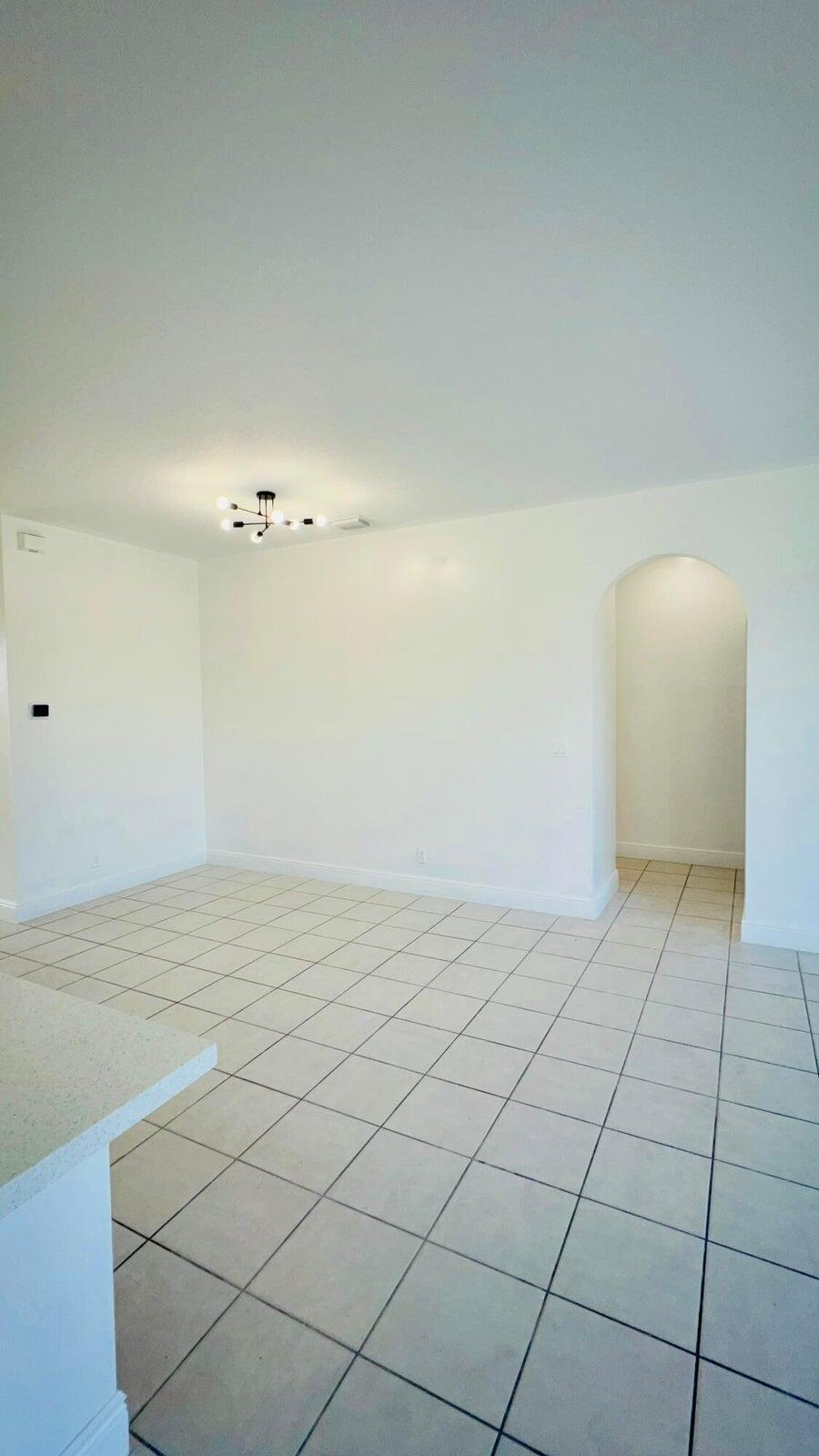 OLIVE TREE PAR 6B - Residential Lease