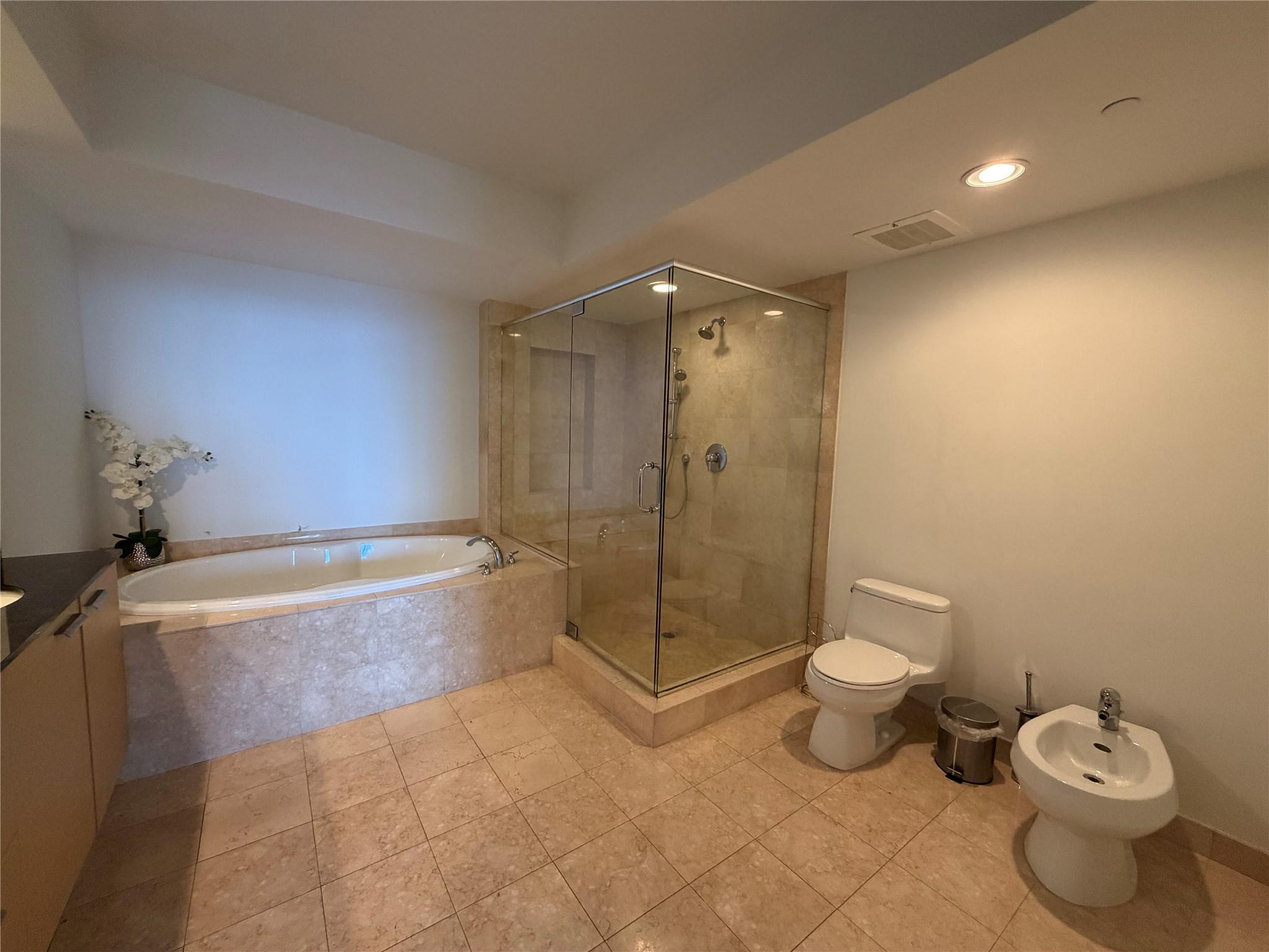 The Beach Club Condo - Residential Lease