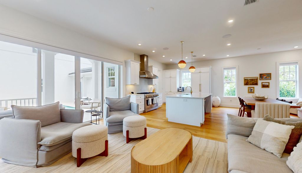 Photo of 713 Lake Avenue N, Delray Beach, FL 33483 (MLS # R10989930)