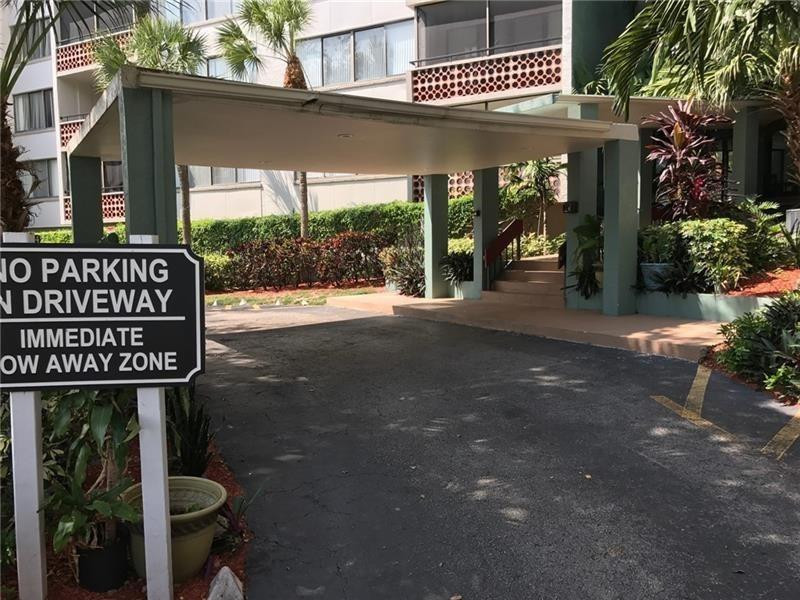 4222 Inverrary Boulevard 4609