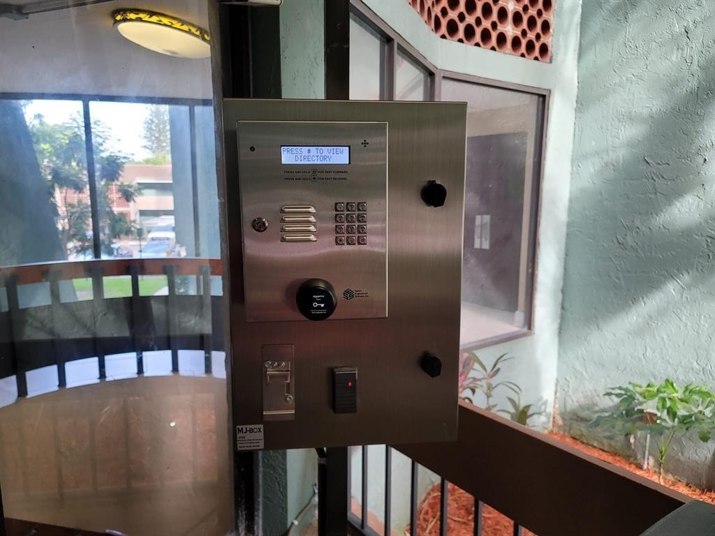 4222 Inverrary Boulevard 4609