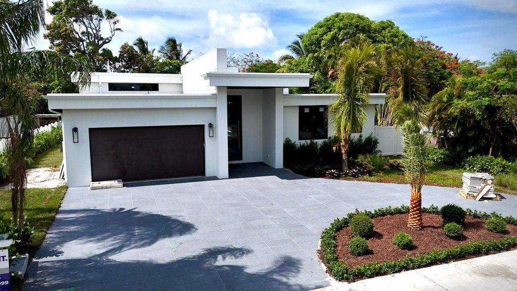 Photo of 251 NE 14th Street, Delray Beach, FL 33444 (MLS # R10938843)