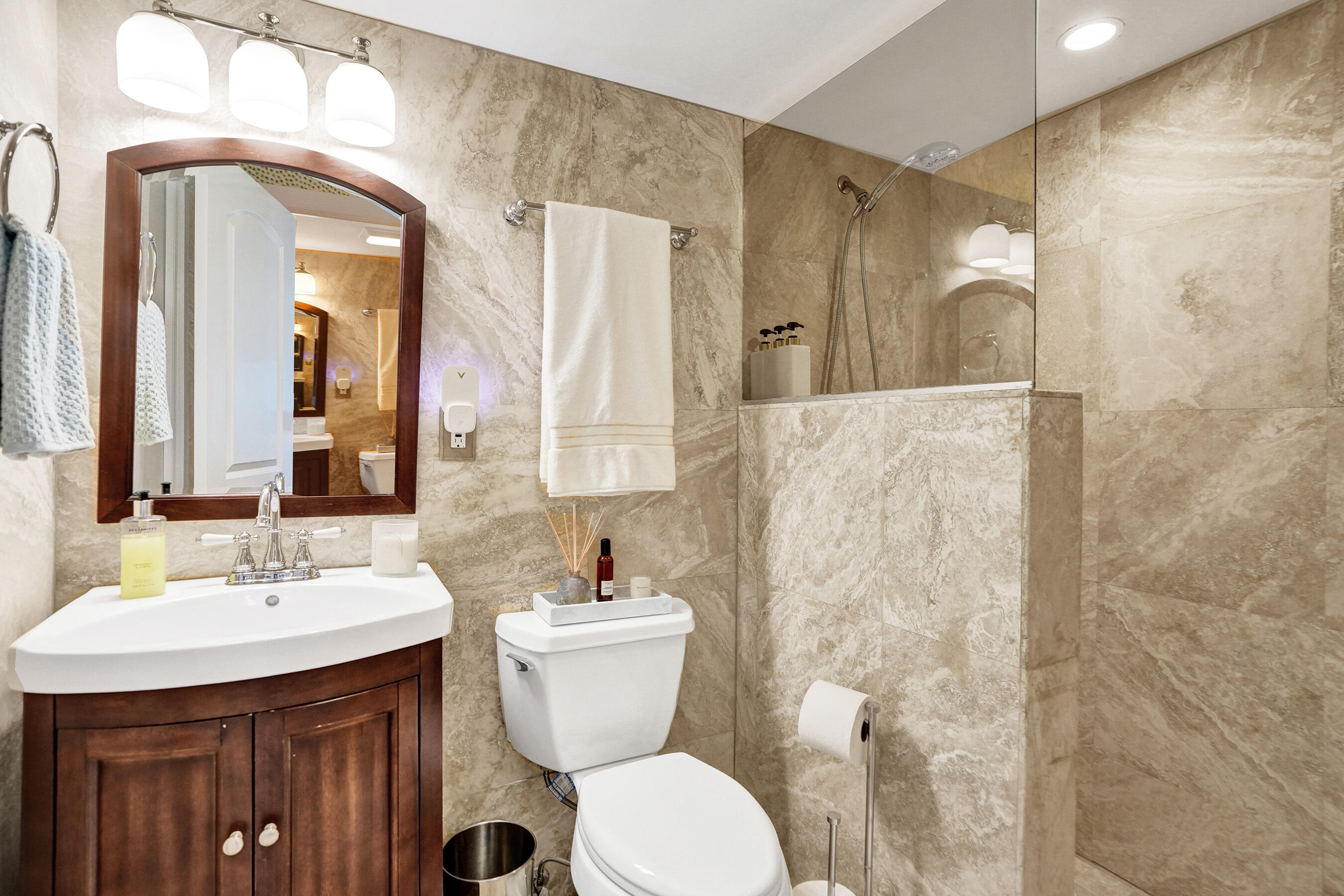 WATERFORD POINT CONDO - Residential