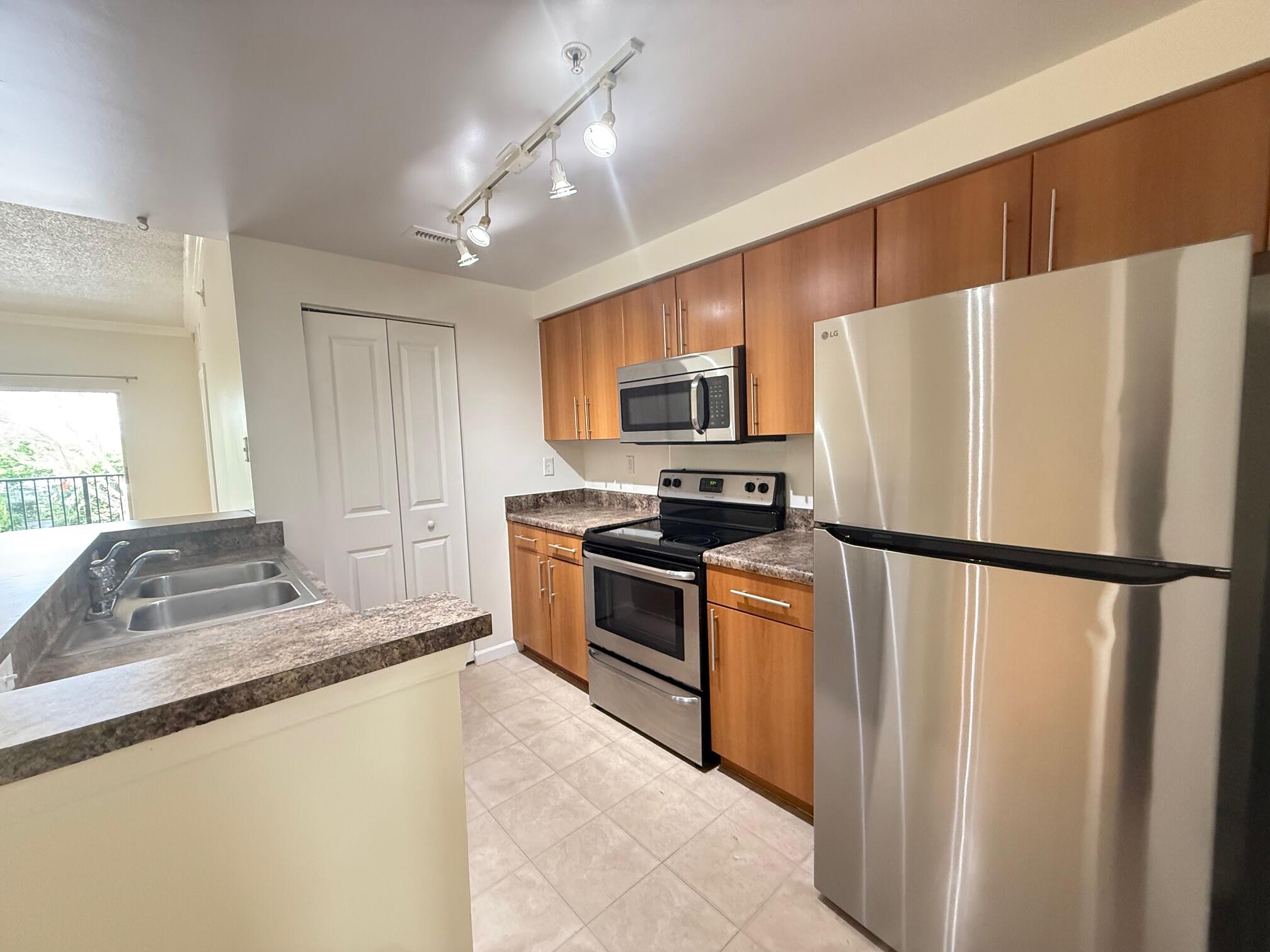 EL-AD POINCIANA CONDO - Residential Lease