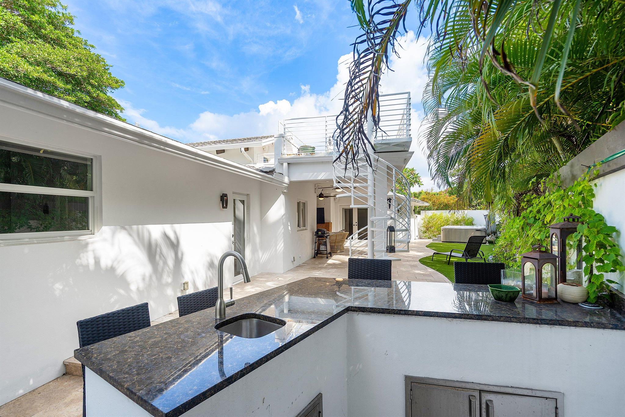 COASTAL SHORES WEST - Residential