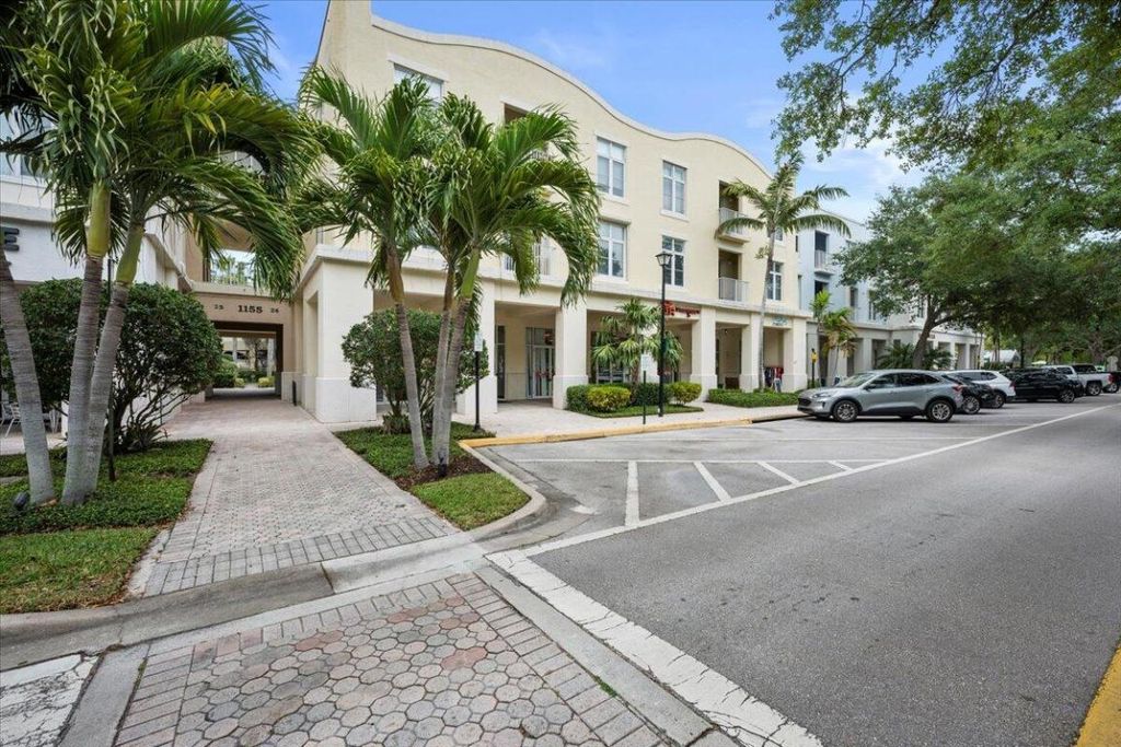 Photo of 1155 Main Street #207, Jupiter, FL 33458 (MLS # R11083052)