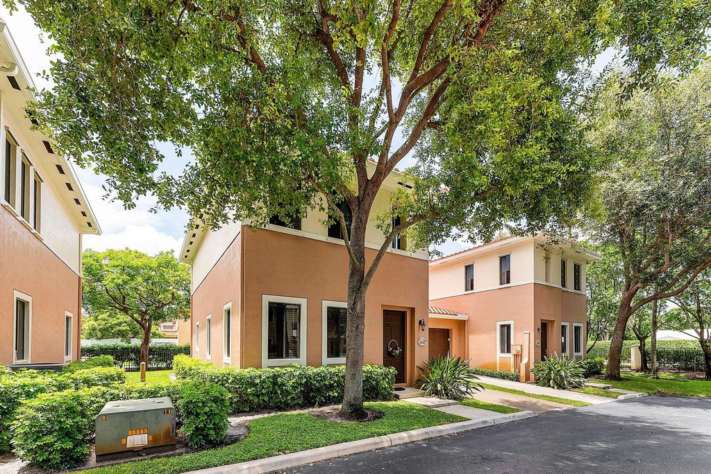Photo of 2602 Venetian Drive, Boynton Beach, FL 33426 (MLS # R11112479)
