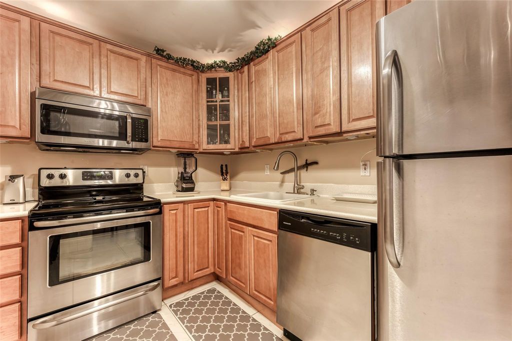 Photo of 2210 NE 56th Pl #108, Fort Lauderdale, FL 33308 (MLS # F10392959)