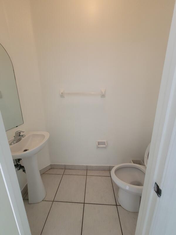 SEMINOLE PALMS - Residential Lease