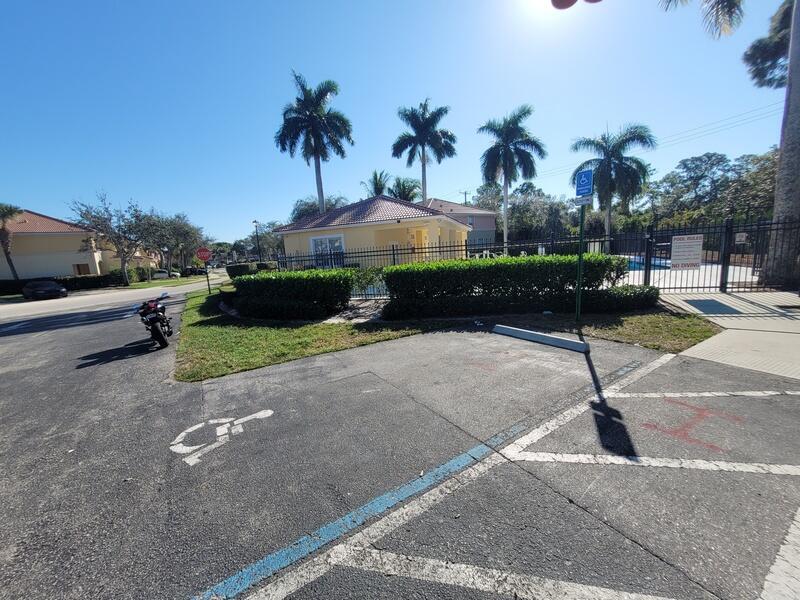 SEMINOLE PALMS - Residential Lease