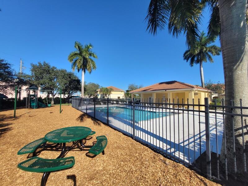 SEMINOLE PALMS - Residential Lease