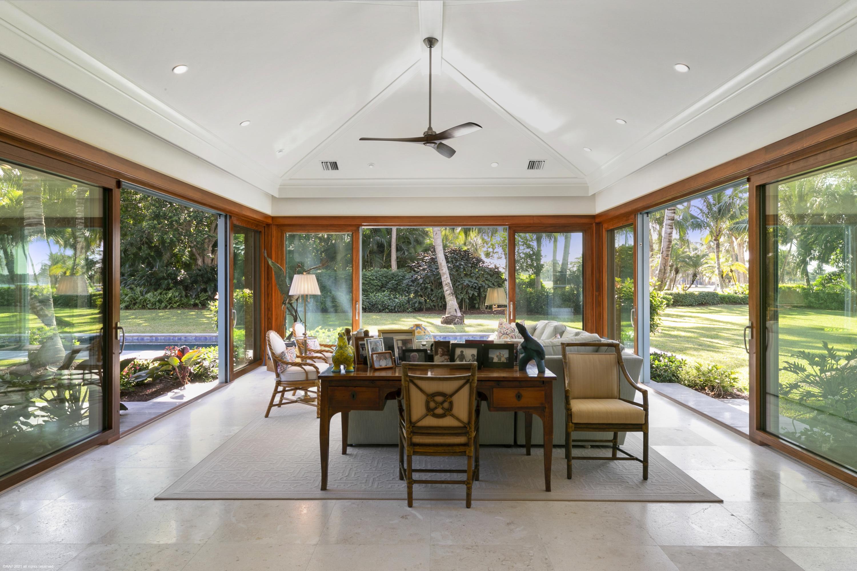 JUPITER ISLAND - Residential