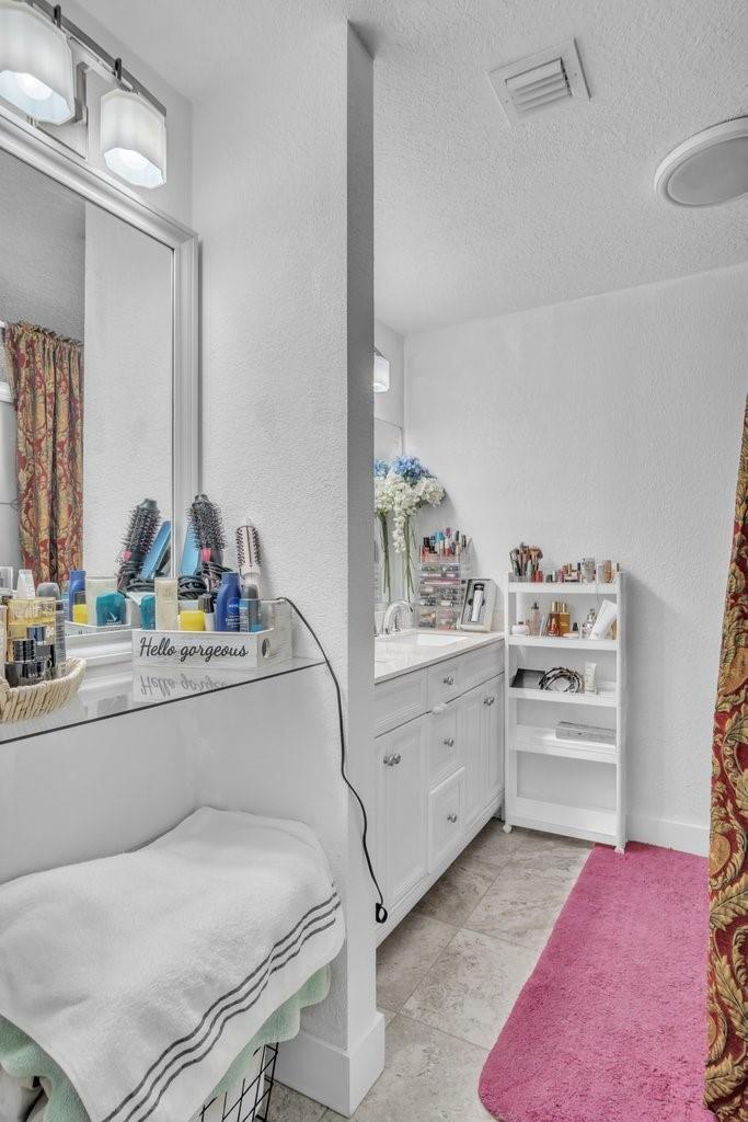 Basswood Un 04 - Residential