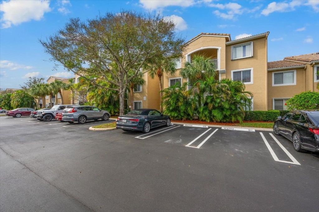 Photo of 242 Village Boulevard #2110, Tequesta, FL 33469 (MLS # R10963913)