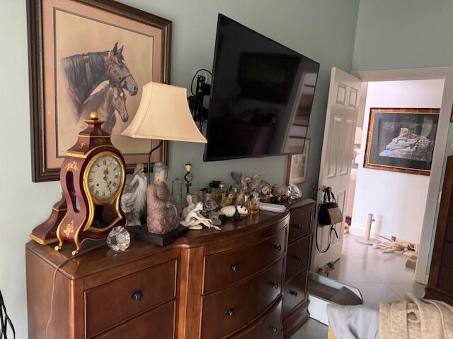 WIMBLEDON VILLAS OF VIA VERDE - Residential