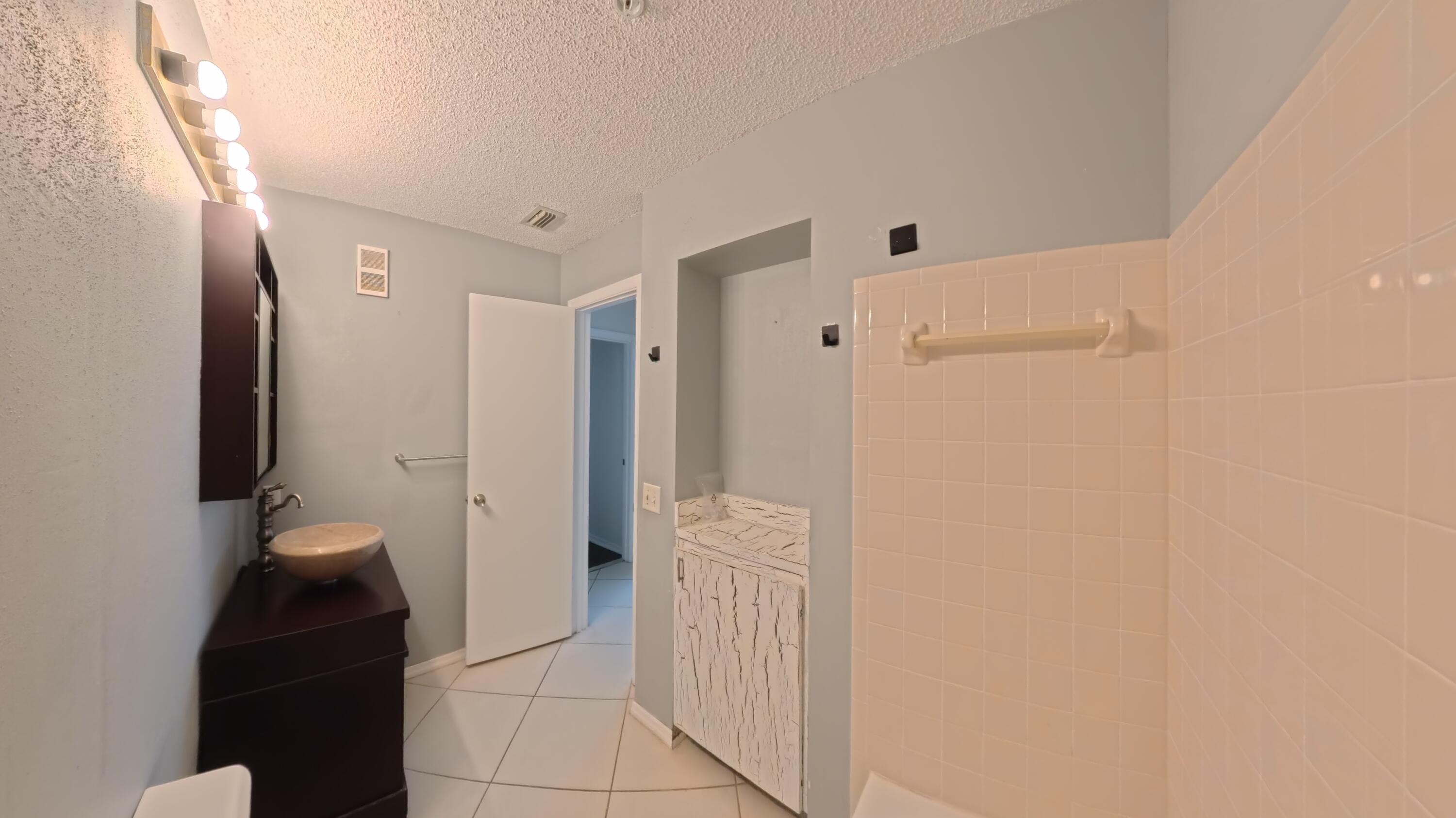BOYNTON LANDINGS CONDO - Residential Lease
