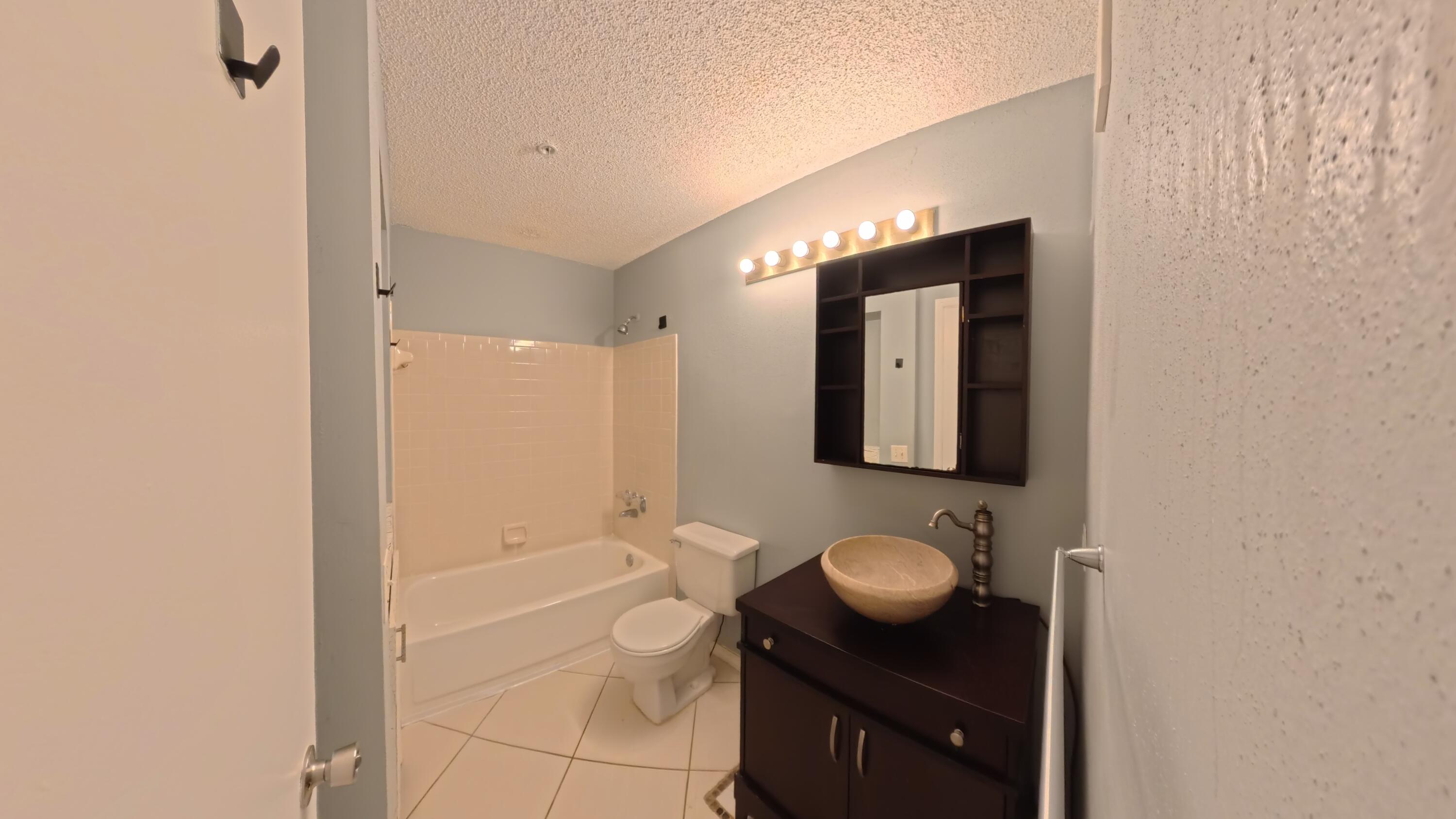 BOYNTON LANDINGS CONDO - Residential Lease