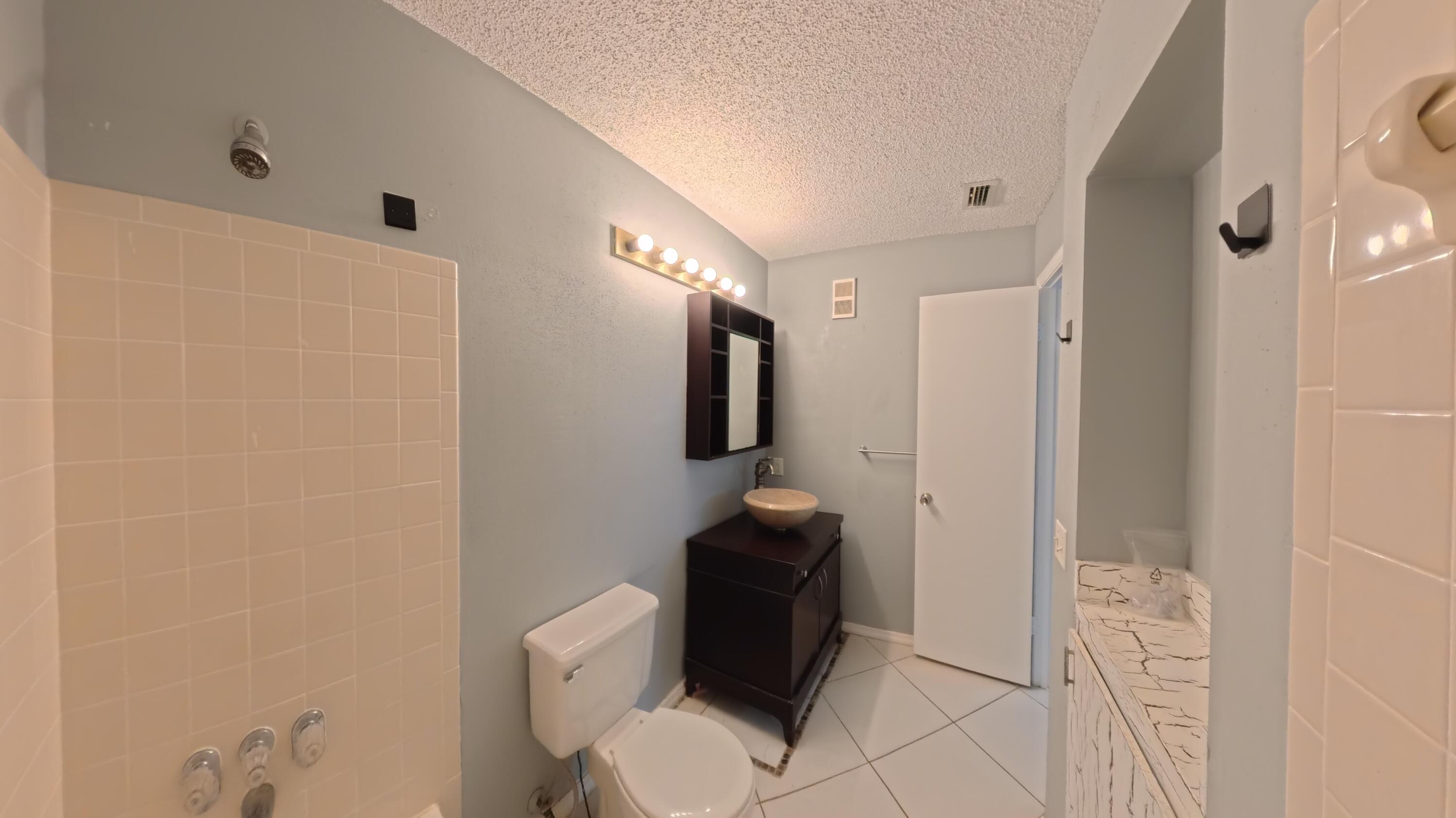 BOYNTON LANDINGS CONDO - Residential Lease