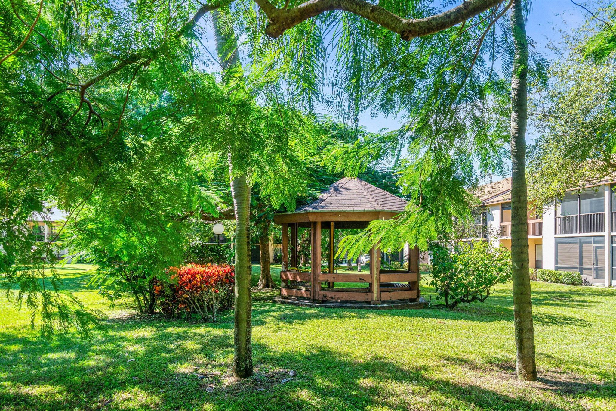 MEADOWRIDGE CONDO - Residential