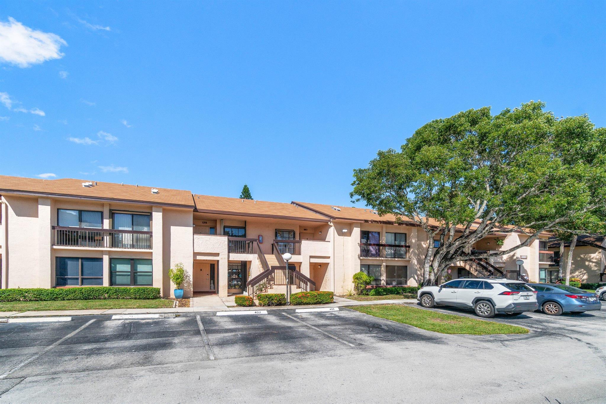 MEADOWRIDGE CONDO - Residential