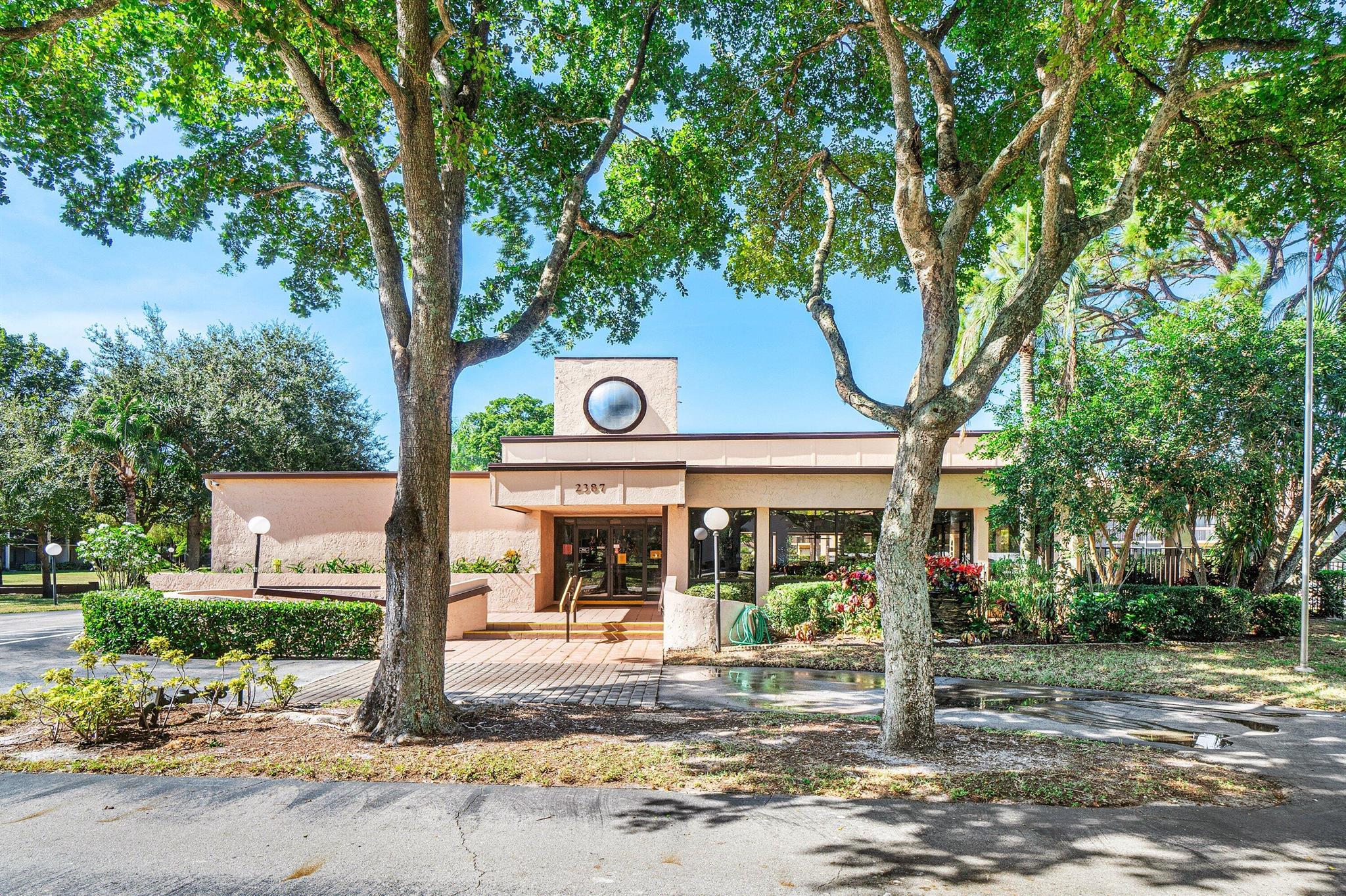 MEADOWRIDGE CONDO - Residential
