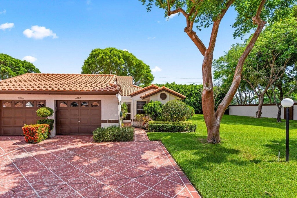 Photo of 6082 Waldwick Circle, Delray Beach, FL 33484 (MLS # R10993865)