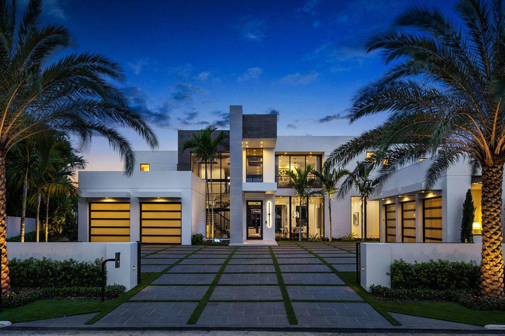 ROYAL PALM YACHT & COUNTRY CLUB - Residential